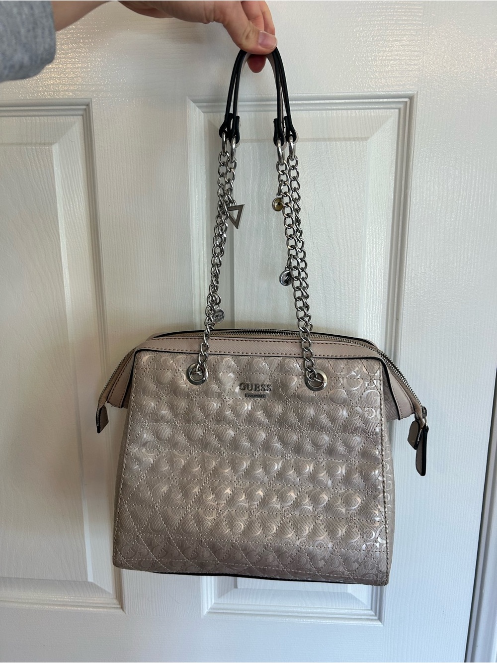 GUESS Quilted Patent Shoulder Bag in Taupe Beige with Chain Straps Y2K